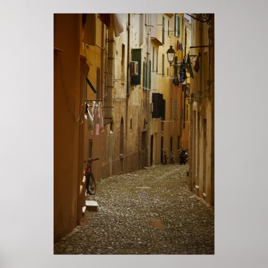 Vallée sombre à Naples, Italie poster vertical (Devant)