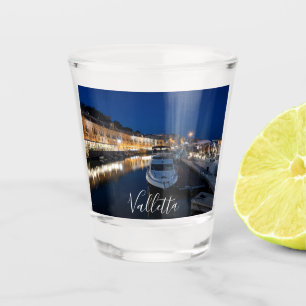 Valletta waterfront district met kleine haven shot glas
