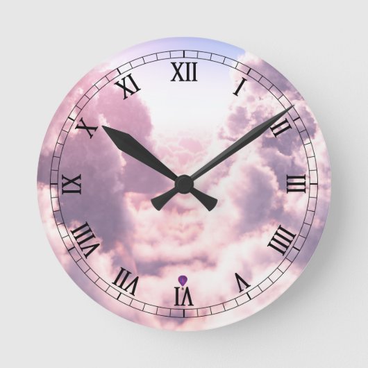 Valley in de wolkenklok ronde klok (Voorkant)