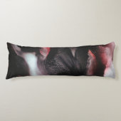 Vampire Vengeance Body Pillow | Bloedrood, donker Lichaamskussen (Voorkant)