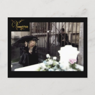 Vamplified® Crucified Briefkaart