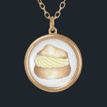 Vanilla Cream Puff French Pastry Dessert Collier<br><div class="desc">Le collier présente une illustration originale d'un délicieux bouffon à la vanille surmonté d'un sucre en poudre !</div>