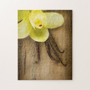 Vanilla Pods and Flower over Wooden Background Legpuzzel