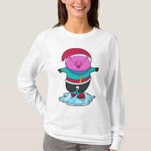 Varkens bij ijsschaatsen met ijs-schaatsen en -Pet T-shirt