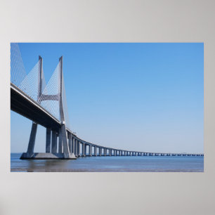 Vasco da Gama Bridge over de Taag in Lissabon Poster