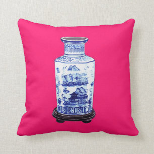 VASE CHINOIS SUR LE COUSSIN ROSE