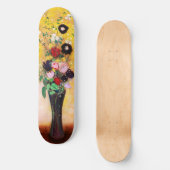 Vase van bloemen door Odilon Redon Skateboard (Voorkant)