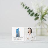 Vastgoedgebouw Logo | Vrouw met bril Visitekaartje (Staand voorkant)