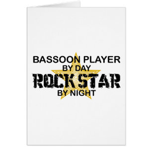 Vedette du rock de joueur de basson par nuit