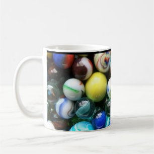 Veel kleurrijke marbles koffiemok