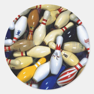Veel oude bowling pinnen ronde sticker