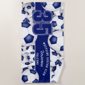 Veel voetballen aangepaste teamnaam blauw wit strandlaken (Voorkant)