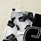 Veel voetballen aangepaste teamnaam strandlaken (In situ)