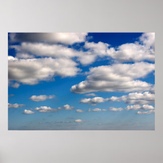 veel witte fluffelwolken poster