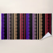 Veelkleurige kant op zwart strandlaken (Voorkant)