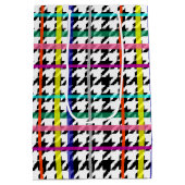 Veelkleurige lijnen op geplakt houndstooth ontwerp medium cadeauzakje (Achterkant)