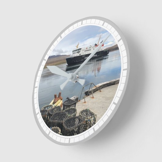 veerboot en haven op het eiland Islay, Schotland Ronde Klok (Hoek)