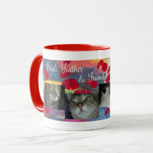 Velours côtelé de plume de pétales et tasse de