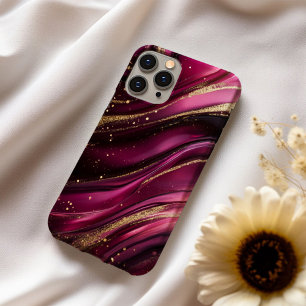 Velours Royale Luxe Magenta Zijde Marmer Goud iPhone 16 Hoesje