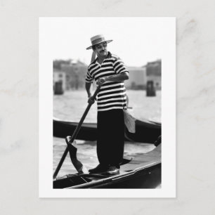 VENICE GONDOLIER MET PET BRIEFKAART