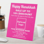 Vente de Hanukkah d'affaires sur un panneau sur pi (In SItu)