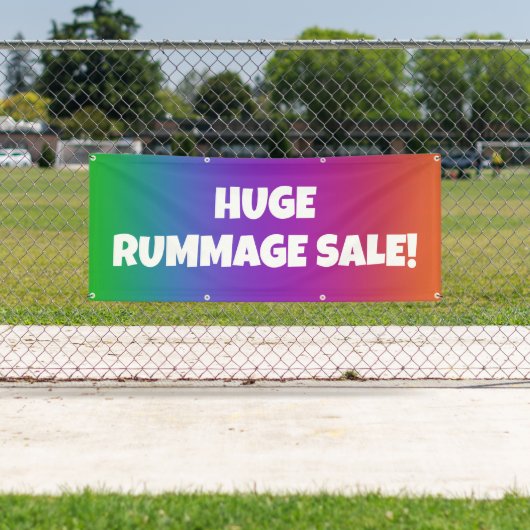 Vente énorme de rummage bannière arc-en-ciel (En situation)