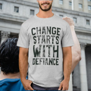 Verandering begint met een 'We weigeren'-T-shirt T-shirt