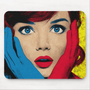 Verbaasde vrouw in popart muismat