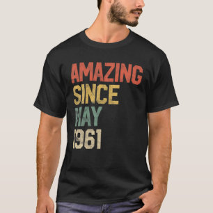 Verbazingwekkend sinds mei 1961 Mannen vrouw 60e v T-shirt