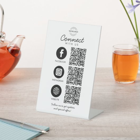 Verbind met ons 3 QR Code Business Company Logo Reclamebord Met Voetstuk (Insitu)
