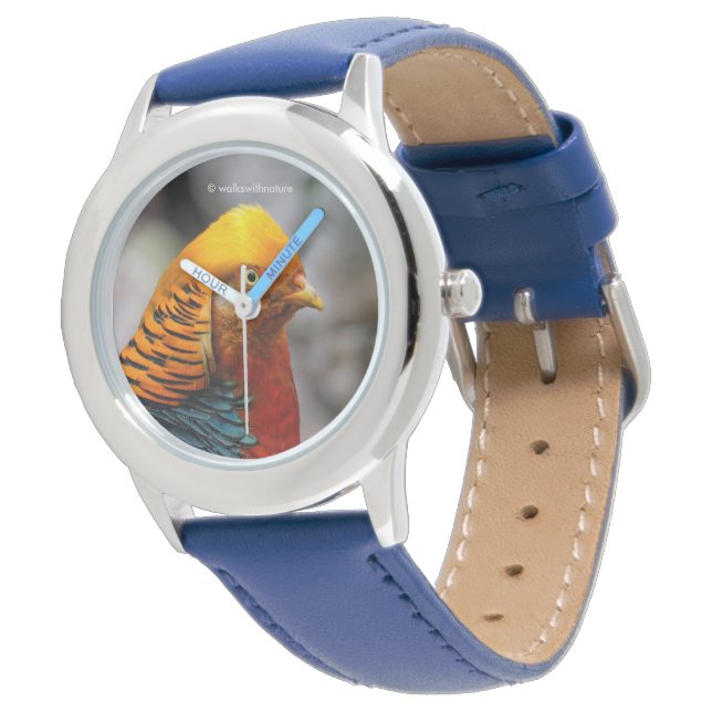 Verbluffend profiel van een roodbruin horloge (Gekanteld)