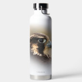 Verbluffend Vignetted Profiel van een Peregrine Fa Waterfles (Links)