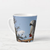 Verbluffende Afrikaanse grijze papegaai Latte Mok (Linkerhoek)