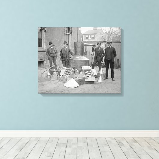 Verbod Agenten met Moonshine Still, 1922 Canvas Afdruk (Insitu (Houten vloer))