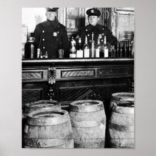 Verbod - Speakeasy Police Raid Bootlegger - M Poster