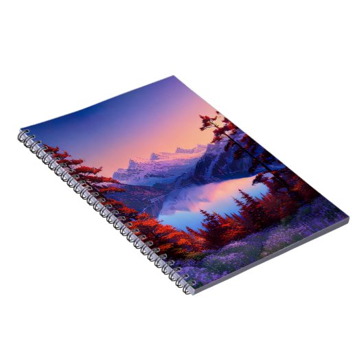 Verborgen meer in de bergen bij Twilight Notitieboek (Rechterzijde)