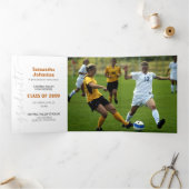 Verbrand Oranje Afstudeerscript Modern Drie Foto Drieluik Uitnodiging (Binnen)