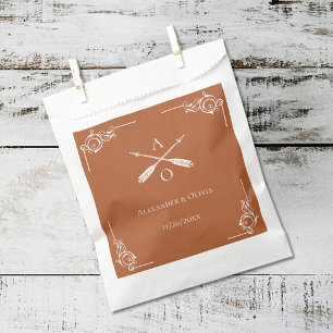 Verbrand Sinaasappel Monogram en Pijlen Bruiloft Bedankzakje