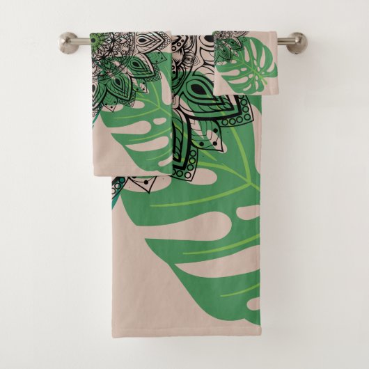 Verdant Embrace: Mandala and Leaf Design Bad Handdoek (Insitu)