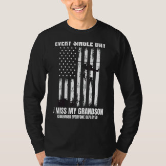 Vergeet niet dat iedereen kleinzoon Red vrijdagavo T-shirt