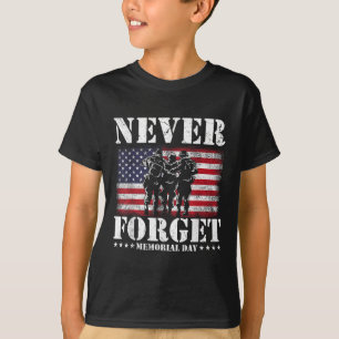 Vergeet nooit de Amerikaanse vlag Memorial Day T-shirt