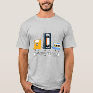 VERGEET NOOIT HET RETRO MEDIAS T-SHIRT