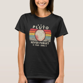 Vergeet Pluto Retro Style Space Science nooit T-shirt