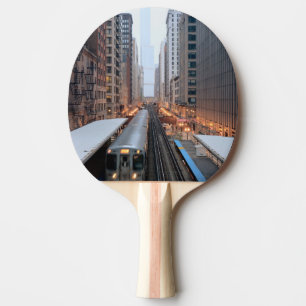 Verhoogde spoorweg in het centrum van Chicago over Tafeltennisbatje