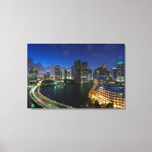 Verhoogde stadshemelijn vanaf Brickell Key Canvas Afdruk