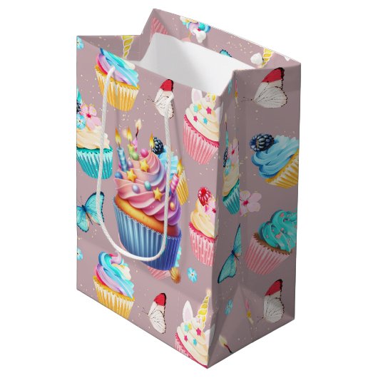 Verjaardag Cupcake Party Medium Cadeauzakje (Voorkant Gekanteld)