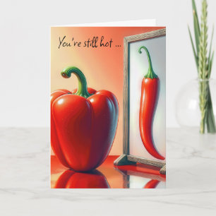 Verjaardag rode paprika op zoek in een spiegel kaart