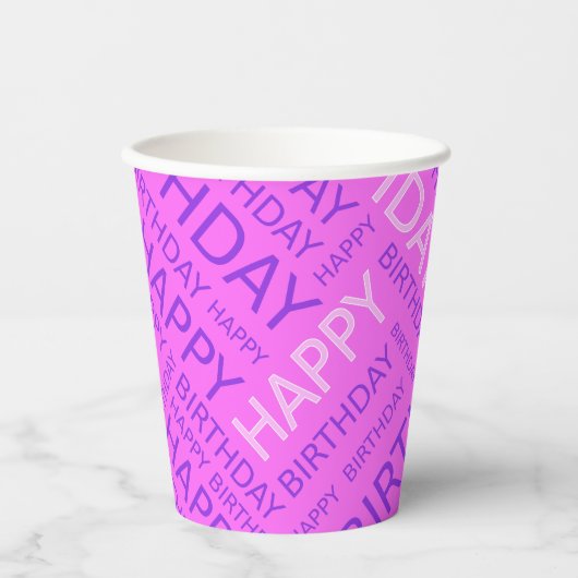Verjaardag roze typografie voeg naam toe papieren bekers (Voorkant)