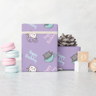 Verjaardag schattige kat in de paarse beker cadeaupapier
