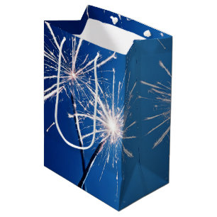 Verjaardag Sparklers op blauw Medium Cadeauzakje
